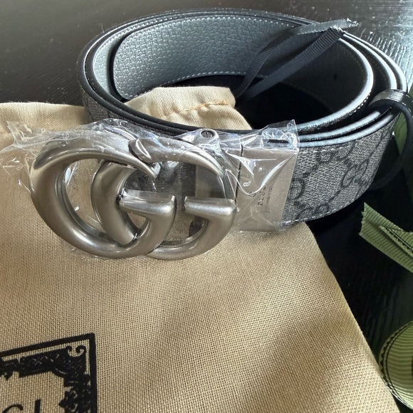 Gucci Men's Double G Silver Buckle Gray Monogram Belt